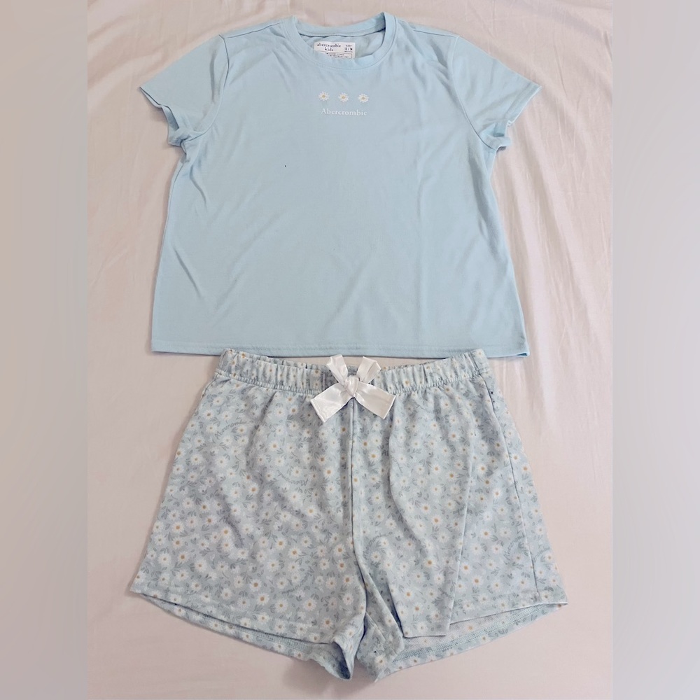 Abercrombie Kids - pj set - size 13/14 - new without tags. Never been worn.